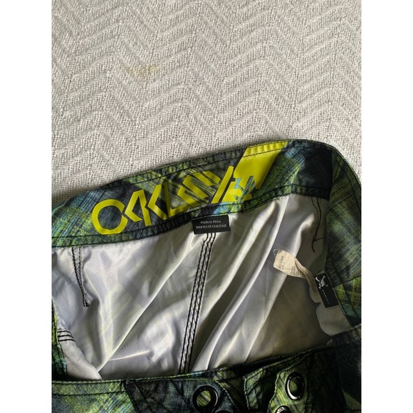 Y2K Men's Oakley Multicolor Board Shorts Pocket String Beach Swim Sun classic‎ - Picture 5 of 5